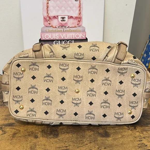 MCM Beige Alma handbag - Picture 5 of 7